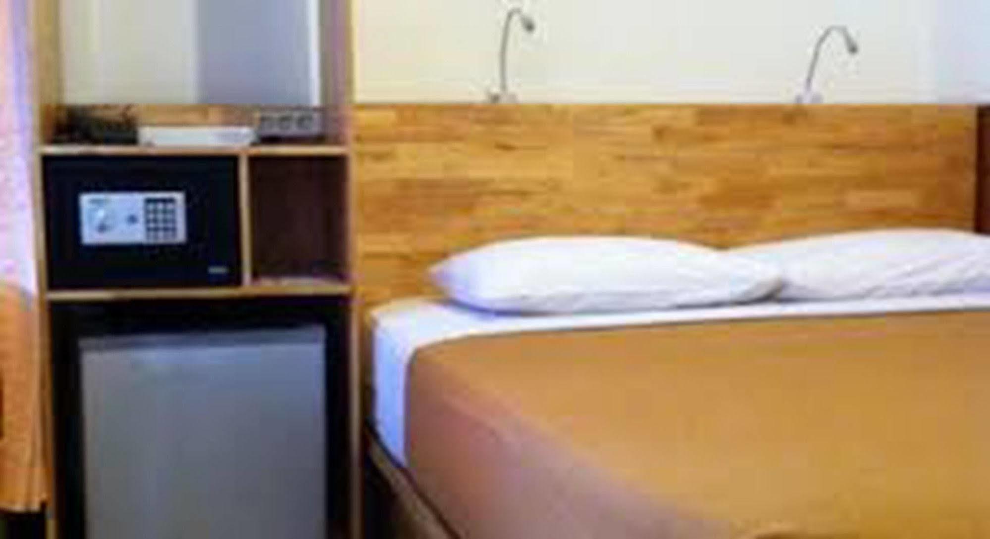 Hotel Karthi Kuta Kuta  Luaran gambar